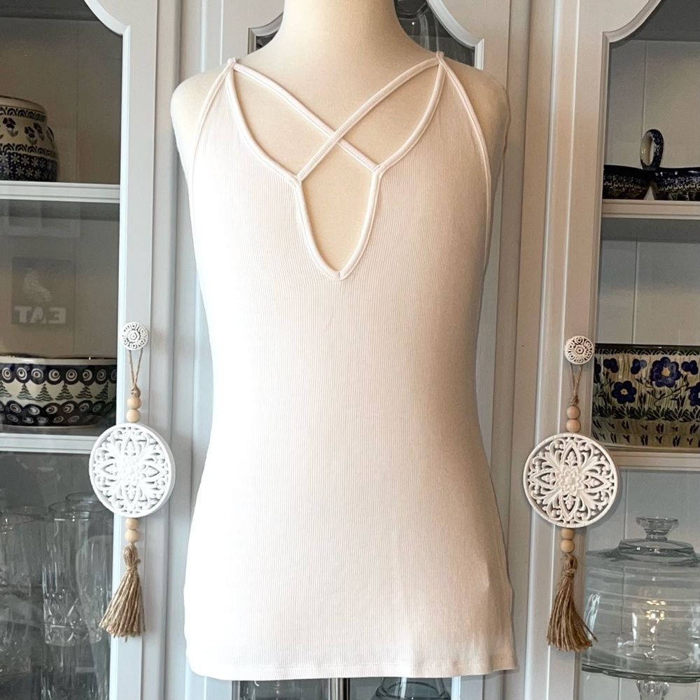 NWOT/NWT Express One Eleven White V-Neck Knit Tank Top Low Open Back Sz S​​